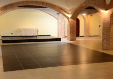 Sala congressi, pavimentazione in gres porcellanato, Hotel Taloro Gavoi
