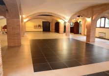 Sala congressi, pavimentazione in gres porcellanato, Hotel Taloro Gavoi